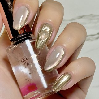 ゴールド(金)/ワンホンネイルのネイルデザイン｜ネイルブック 