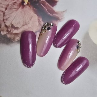 人気順｜キラキラネイル(キラキラ)/ぶどうネイルのネイルデザイン