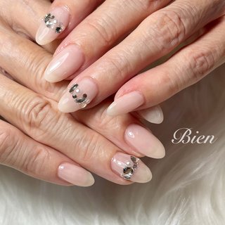 リング風ネイルのネイルデザイン｜ネイルブック 