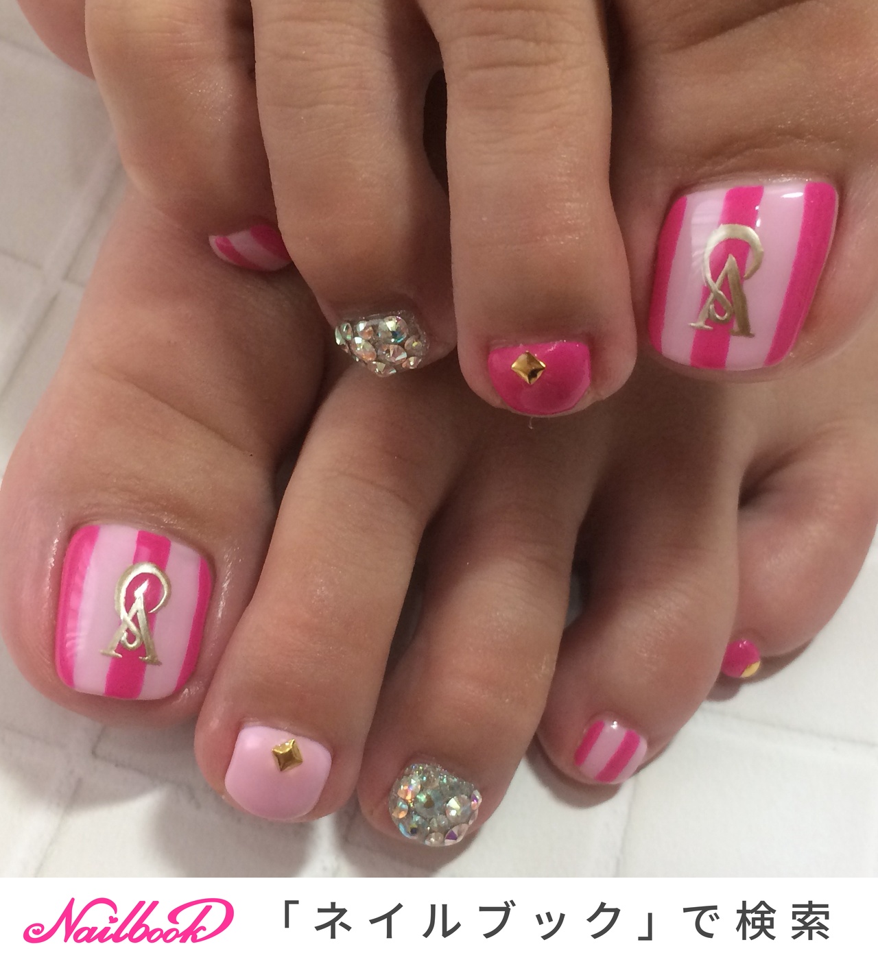 フット ブランド柄 ショート ピンク ジェル Nailsalon Athenaのネイルデザイン No ネイルブック