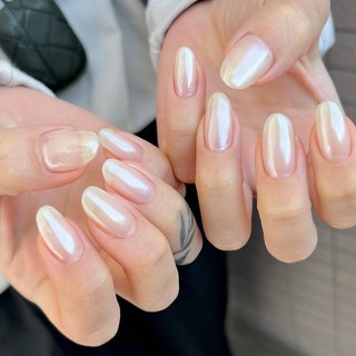 2024年】新着順｜ホワイト(白)/ミラーパウダーのネイルデザイン  