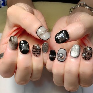 #所沢ネイルサロン #お持込デザイン
#オフ込み6700円
#アートし放題 #秋 #冬 #ライブ #ハロウィン #ハンド #3D #アイシング #大人 #ミディアム #スクエアオフ #ホワイト #ブラック #シルバー #ジェルネイル #お客様 #REVE #ネイルブック