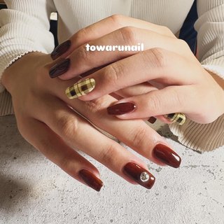 ご予約はプロフィール欄🔗ネイルブックまたは当店LINEからお願い致します😊 
お支払いは現金またはPayPayがご利用いただけます✨

#上社ネイル#上社ネイルサロン#上社ニュアンスネイル#上社アートネイル#上社#名東区ネイルサロン#名東区ニュアンスネイル#名古屋ニュアンスアート#名古屋アートネイル#名古屋ニュアンスネイル
#nailbook#名東区ネイル
#ネイルブック
#一社#藤が丘#名東区
#nailbook_fan #ネイルブック掲載 #秋 #冬 #ハンド #チェック #ロング #スクエア #イエロー #ボルドー #ブラウン #ジェルネイル #お客様 #トワルネイル #ネイルブック