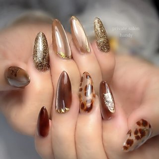 レオパード(ヒョウ柄)/＃アシンメトリーネイルのネイルデザイン  