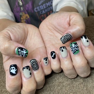  #ハロウィン #ハンド #ショート #スクエア #ホワイト #グレー #ブラック #ジェルネイル #nailya_chika_0320 #ネイルブック