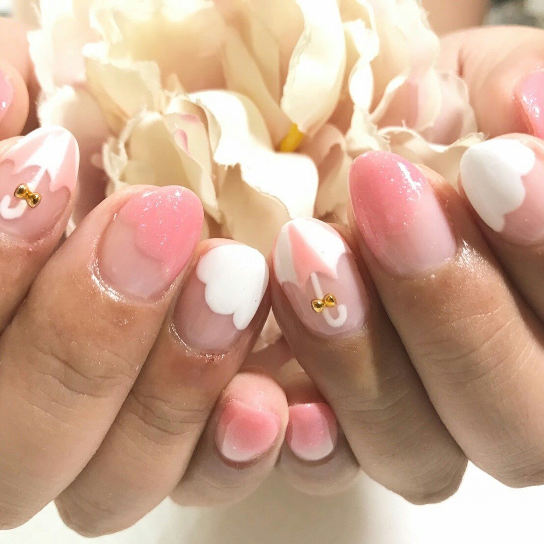 梅雨 ハンド 変形フレンチ ミディアム ホワイト Nailfufla藤井寺店のネイルデザイン No ネイルブック