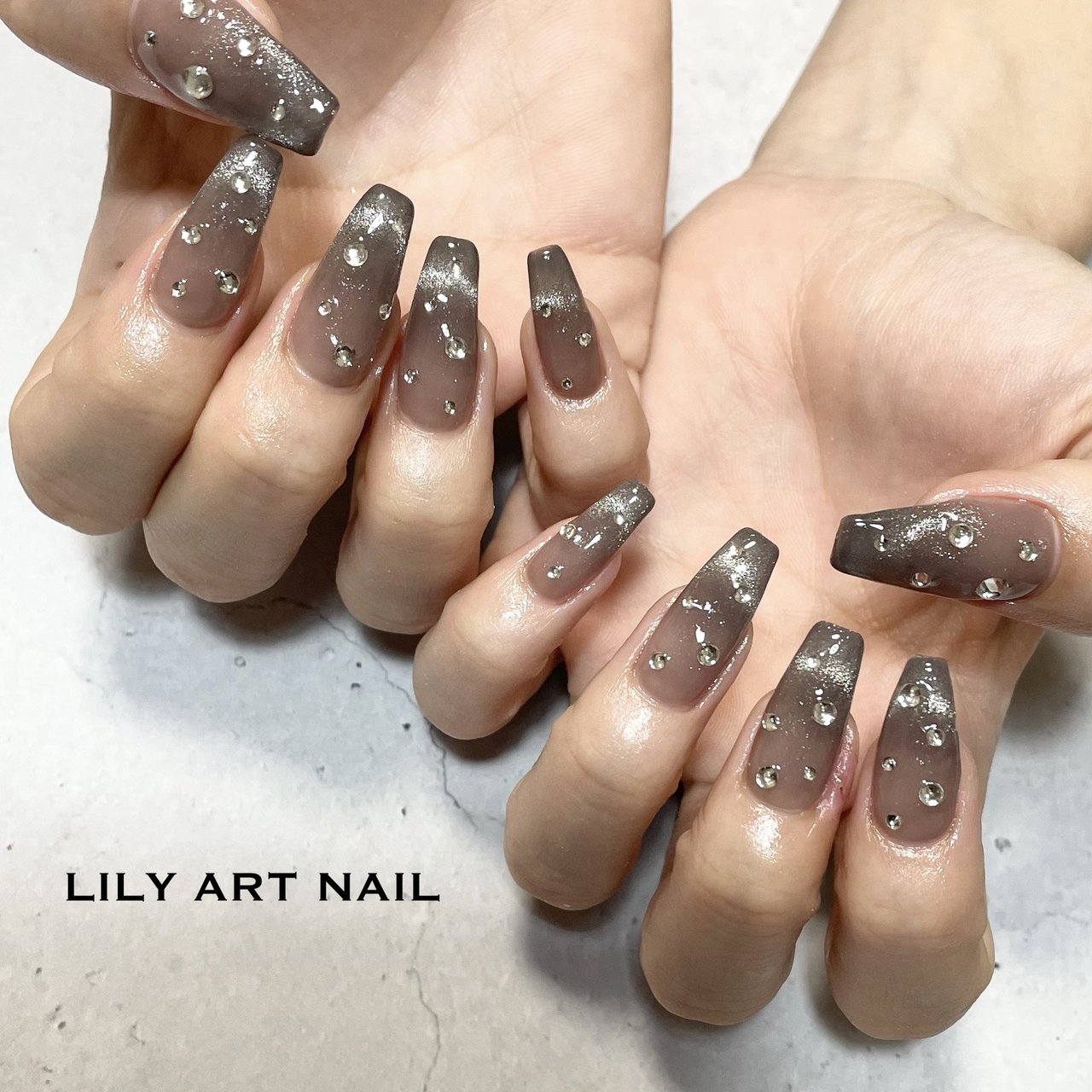 そのた様 ネイルデザイン> ̫ < 秋/冬/ハンド/ロング/グレージュ - LILY ART NAIL ✴︎ YURIの