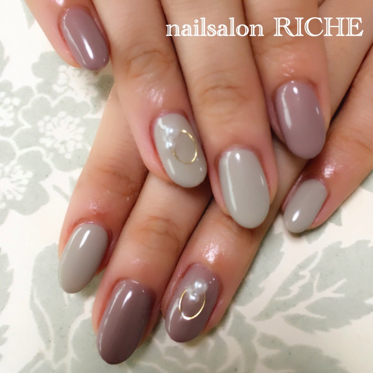 秋 オフィス ハンド シンプル パール Nailsalon Richeのネイルデザイン No 2520048 ネイルブック