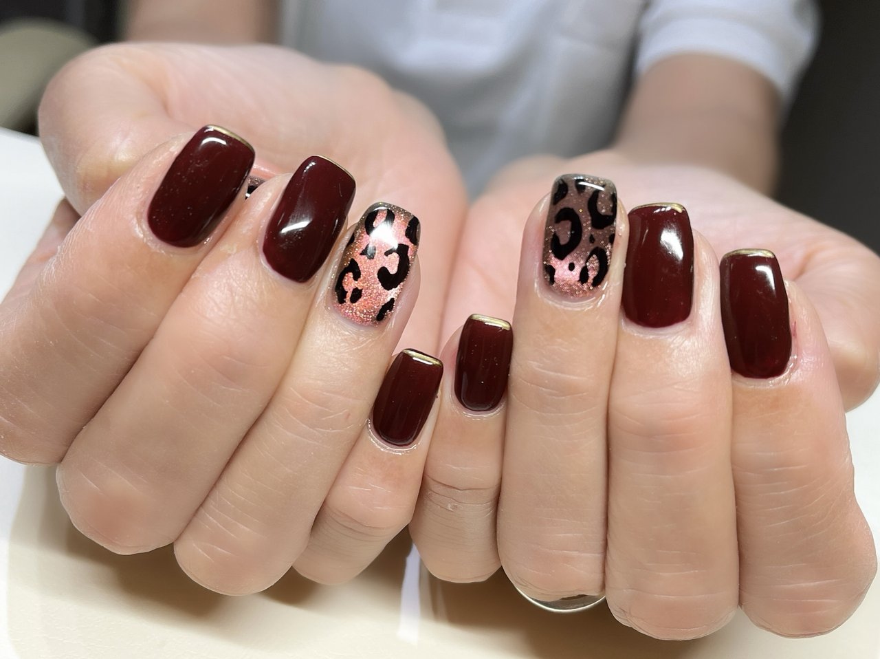 秋冬　ニュアンスネイル　ヒョウ柄　ボルドー　フレンチ　大人　マグネット　磁石 秋冬ニュアンスネイルヒョウ柄ボルドーフレンチ大人マグネット磁石
