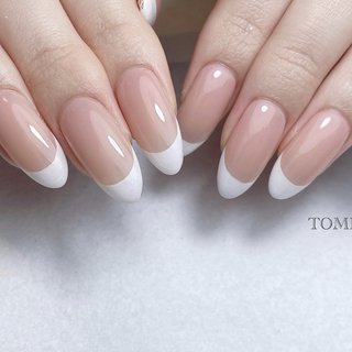 2024年】新着順｜ベージュ(ヌーディー)/＃白フレンチのネイルデザイン  