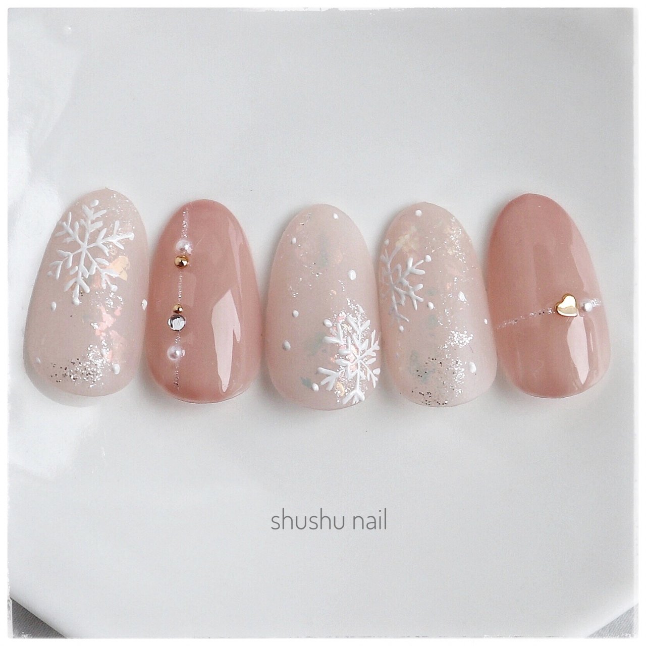 冬/クリスマス/ハンド/雪の結晶/オーロラ - shushu nailのネイル