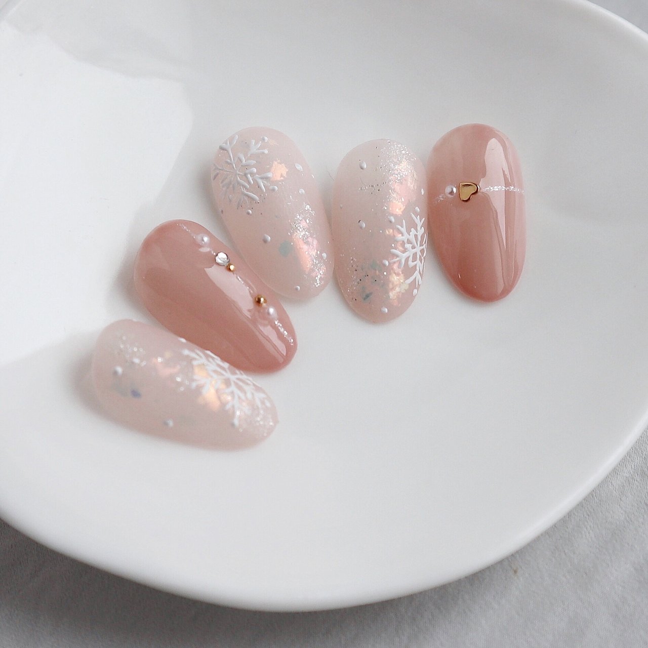 冬/クリスマス/ハンド/雪の結晶/オーロラ - shushu nailのネイル