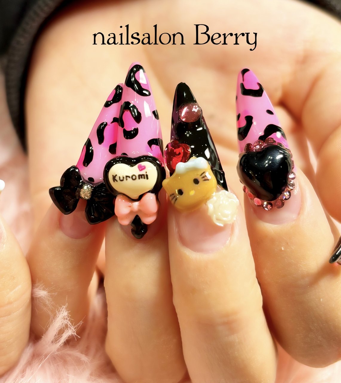 N699 / カスタムボールペン 猫ちゃんビーズ リボン ヒョウ柄 レオパード柄 N699 / カスタムボールペン 猫ちゃんビーズ リボン ヒョウ柄 レオパード柄