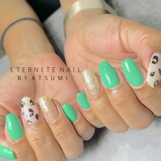 グリーン🟢とヒョウ柄🐆 #秋 #冬 #ハンド #レオパード #ロング #スクエア #グリーン #ジェルネイル #お客様 #eternite.nail #ネイルブック