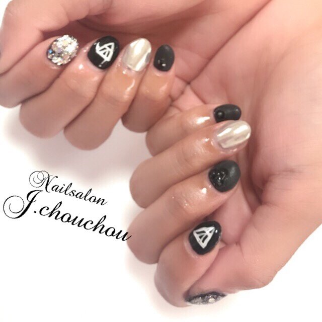 オールシーズン ライブ ハンド ホログラム マット J Chou Chou Nailのネイルデザイン No ネイルブック