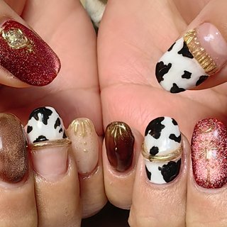 #お持込み画像参考 #ミラーアート
#マグネットネイル
#所沢ネイル 
#アートし放題 
#アニマルネイル #秋 #冬 #ライブ #女子会 #ハンド #アニマル柄 #3D #マグネット #アイシング #個性派 #ミディアム #コフィン #ベージュ #ボルドー #ブラウン #ジェルネイル #お客様 #REVE #ネイルブック