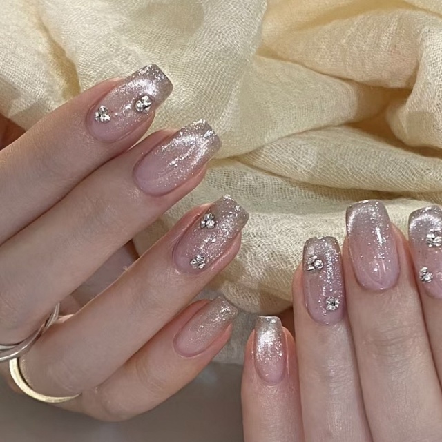 新宿5分Venus Nail長さ出し専門店｜新宿西口のネイルサロン｜ネイルブック