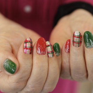 クリスマスチェックのネイルデザイン｜ネイルブック