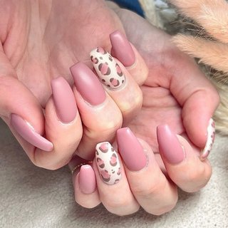 レオパード(ヒョウ柄)/#量産型ネイルのネイルデザイン｜ネイルブック
