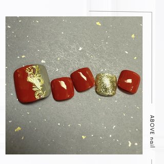12月キャンペーン 和風デザイン✨
お正月〜成人式〜節分までこれからのイベントを彩るデザインです🎍
カラーの変更OKです❣️ #お正月 #成人式 #フット #グラデーション #和柄 #ショート #スクエア #ボルドー #グレー #ゴールド #ジェルネイル #ネイルチップ #above #ネイルブック