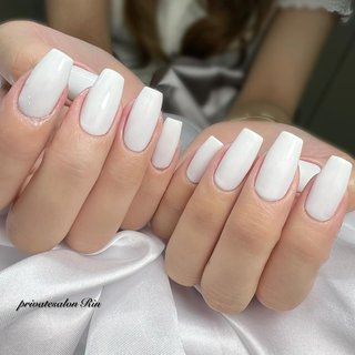 sak様　ホワイトワンカラー ホワイトワンカラーのネイルデザイン｜ネイルブック