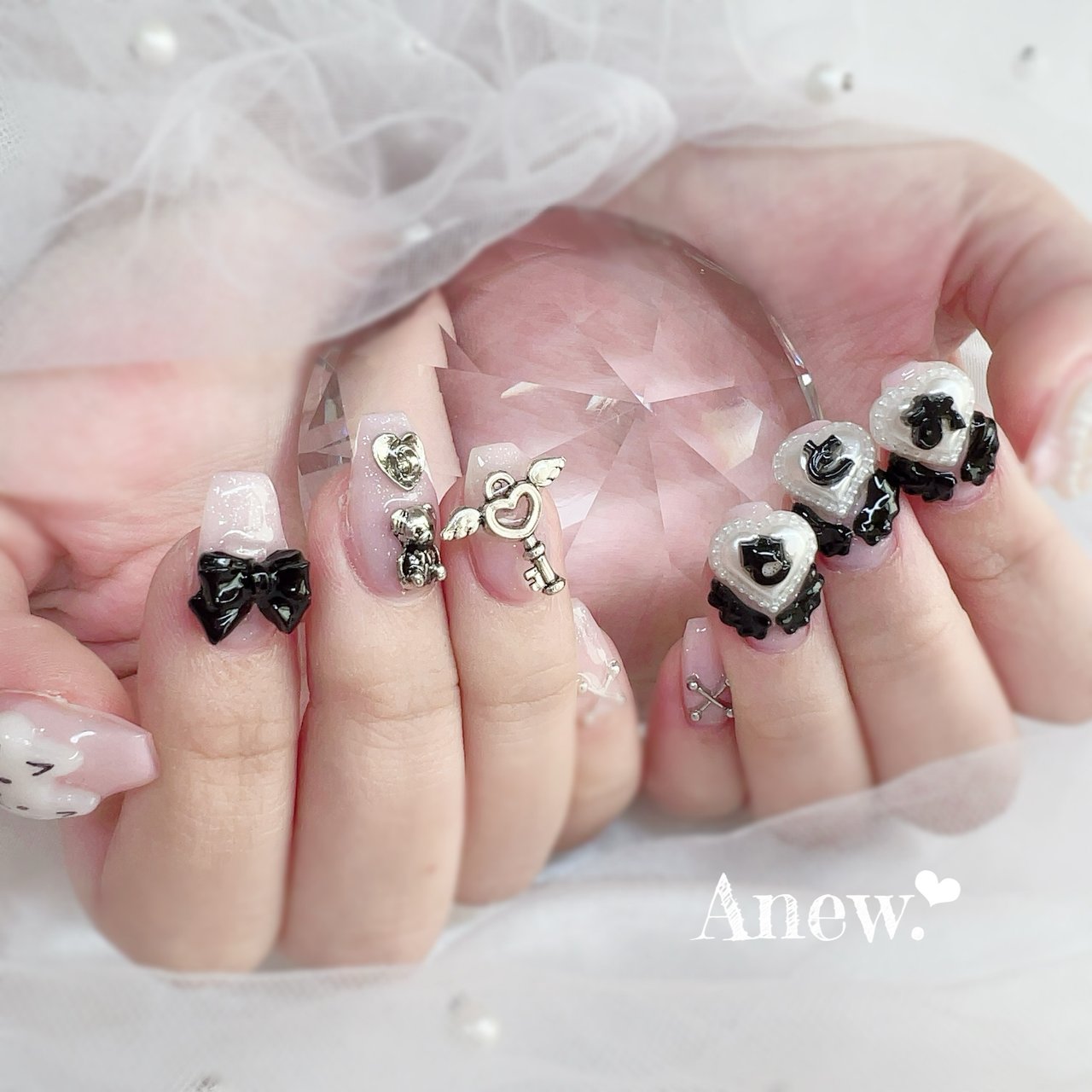 ハンド/リボン/キラキラ/ピンク/ジェルネイル - Mayuのネイルデザイン