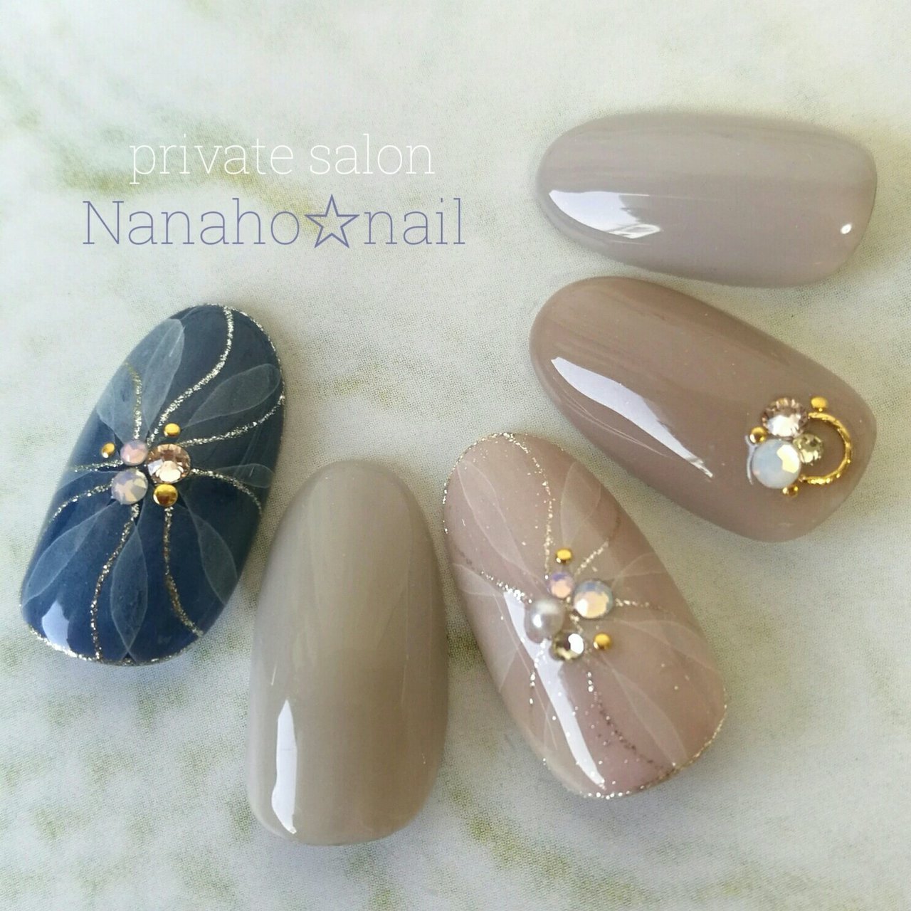 秋 冬 ハンド フラワー たらしこみ Nanaho Nail 大阪府八尾市 のネイルデザイン No ネイルブック