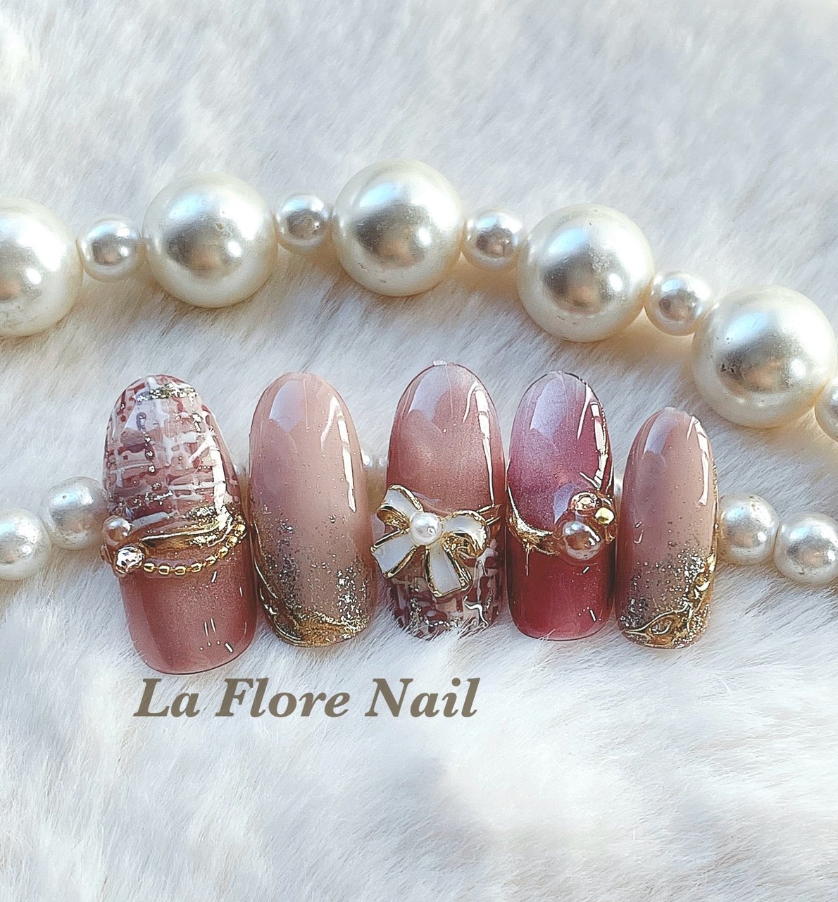 【シャビーシック】ネイルテーブル loiret（ロワレ） 🌼LaFlore nail🌼のネイルデザイン[No.8974599]｜ネイルブック