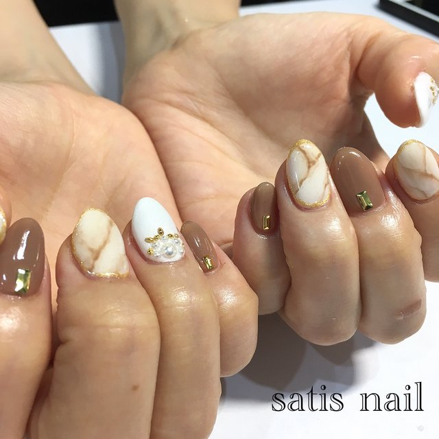 Satis Nail サティスネイル 千歳烏山のネイルサロン ネイルブック