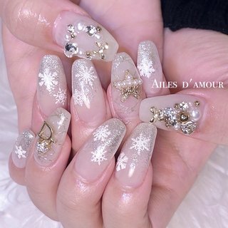 Dior クリスマス限定ネイルカラーセット 6色 毎年恒例のDIORネイル。 今年のクリスマスコフレのテーマは