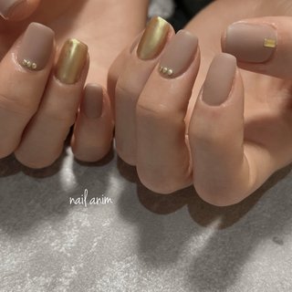  #秋 #冬 #ハンド #マット #ミラー #ショート #スクエア #グレージュ #ゴールド #ジェルネイル #お客様 #nail anim #ネイルブック