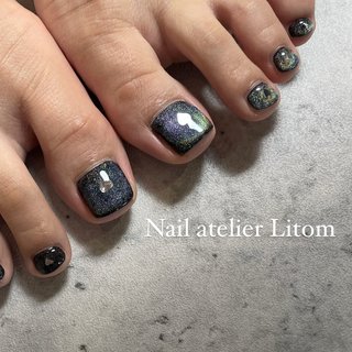 #自爪を育てるケア #フットネイル#フット定額ネイル #定額ネイル #レインボーネイル #ブラックネイル#ハートネイル #オールシーズン #旅行 #海 #リゾート #フット #ハート #マグネット #ギャラクシー #キラキラ #ショート #スクエアオフ #ブラック #シルバー #カラフル #ジェルネイル #お客様 #litom_nail_tomo #ネイルブック