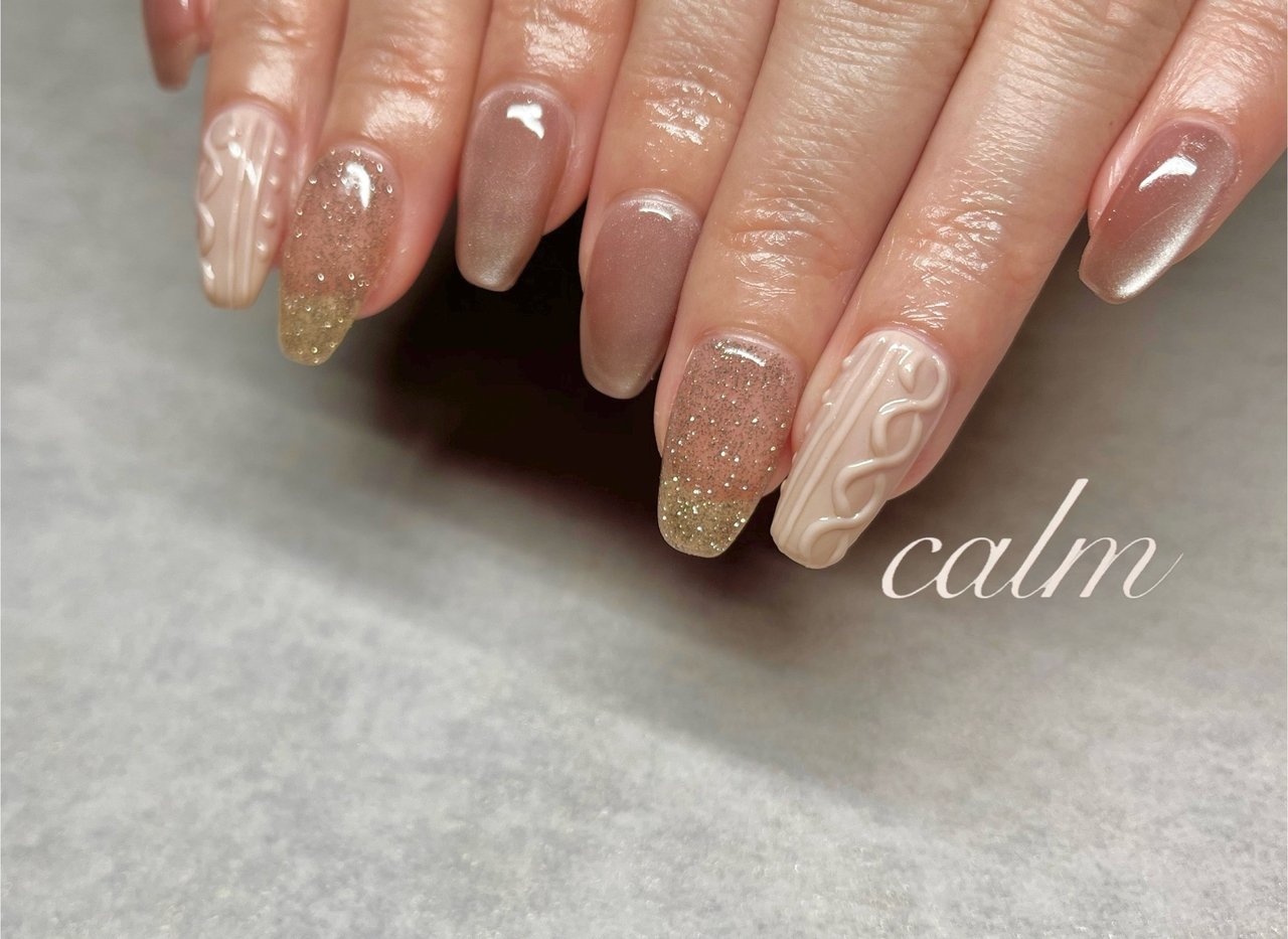 ベージュマグネットネイル 𝙅𝙐𝙍𝙄 | 💅🤍💫 今回はベージュのマグネットネイルに