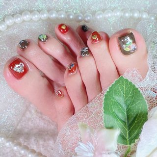 #バレンタインフットネイル 1月からの似顔絵講座で
生徒さん達と作る似顔絵プラ板の
サンプルを作りました✨

ホットペッパー予約→
https://beauty.hotpepper.jp/kr/slnH000388294/?cstt=4
Nailbookからの予約→ https://nailbook.jp/nail-salon/22861/
ブログ→ http://thiroom.blog.fc2.com/
ネイル値段表
→http://thiroom.blog.fc2.com/blog-entry-186.html
似顔絵値段表
→ http://thiroom.blog.fc2.com/blog-entry-1600.html?sp
#河内天美 #冬ネイル #ハートネイル #チョコレートネイル #バレンタイン #パーティー #デート #女子会 #フット #ハート #スイーツ #フルーツ #スクエア #ボルドー #ブラウン #シルバー #ペディキュア #お客様 #THI-ROOM #ネイルブック