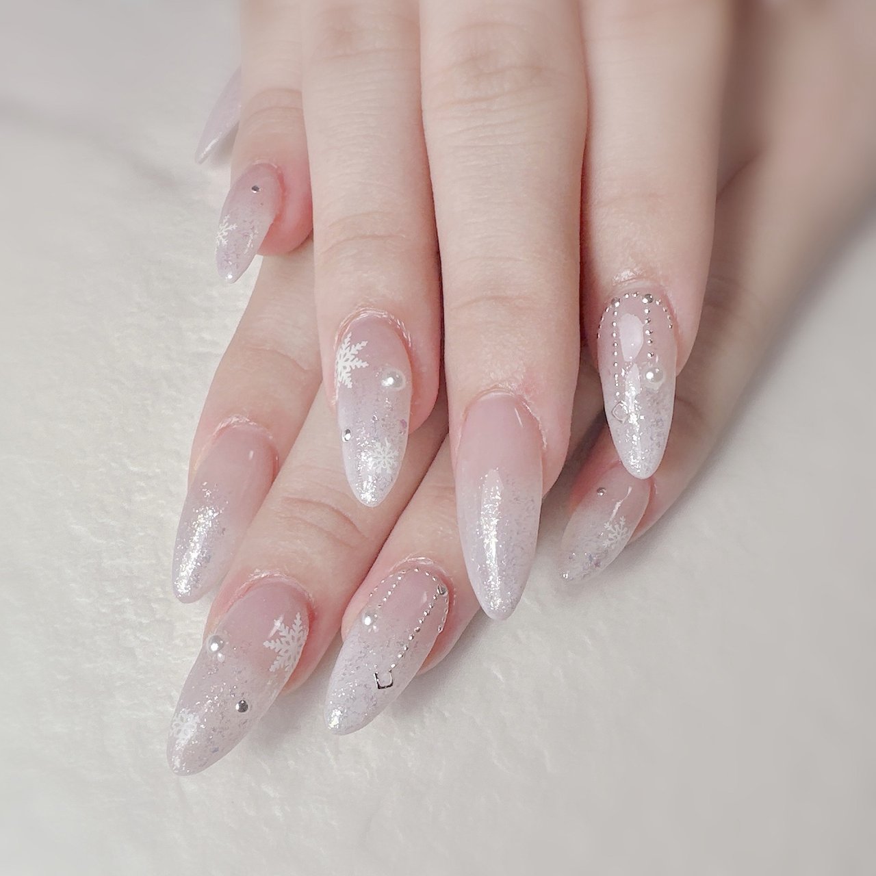 冬/オールシーズン/ハンド/ちゅるん/韓国 - lipi.nail_tomoのネイル