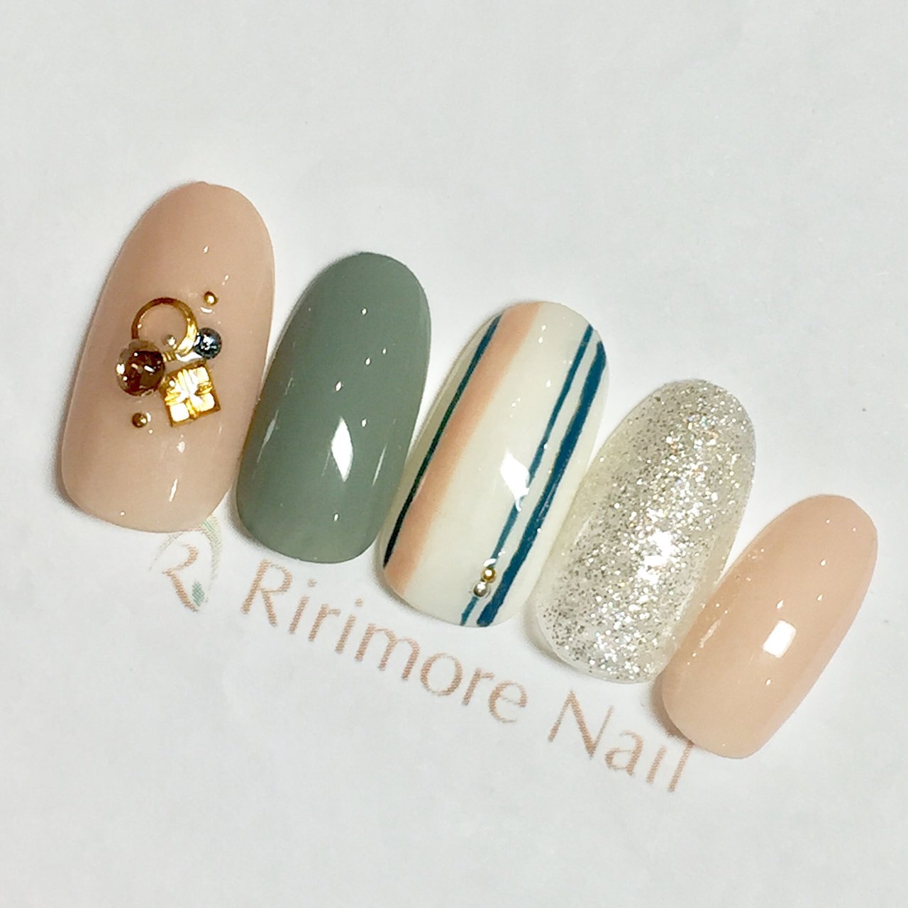 秋 冬 デート 女子会 ハンド 茨木市 Ririmore Nailのネイルデザイン No ネイルブック