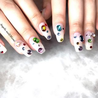 #ストーンネイル #ストーン散りばめネイル #寝屋川市ネイルサロン #寝屋川市駅 #寝屋川市ニュアンスネイル #寝屋川市駅すぐ #大阪府ネイルサロン #カラフルネイル パーツ別途料金 #オールシーズン #ハロウィン #クリスマス #女子会 #ハンド #ワンカラー #ミディアム #スクエア #ホワイト #ジェルネイル #お客様 #Miemi #ネイルブック