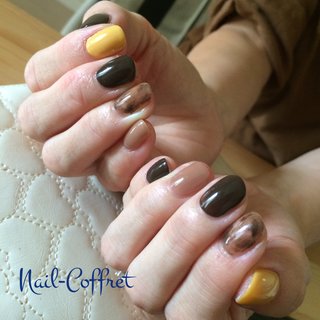 ベースジェルでフォルム形成のネイルデザイン ネイルブック