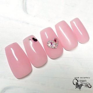 ハートチェーンがキラッ✨バレンタイン💗ネイル　❤ネイルブックよりご予約できます　 #バレンタインネイル #ハートネイル #チェーンネイル #ビジューネイル #キラキラネイル #ピンクネイル #ハートチェーンネイル #ちゅるんネイル #大人可愛いネイル #ブルべネイル #オフィスネイル #サンプルネイル
#ネイル #ネイルアート #ジェルネイルデザイン #ネイルデザイン #nailstagram #手が綺麗に見えるネイル #バレンタイン #オフィス #デート #ハンド #ビジュー #ワンカラー #ハート #チェーン #ちゅるん #スクエア #ピンク #シルバー #ジェルネイル #ネイルチップ #ネイリスト　宮森貴子 #ネイルブック