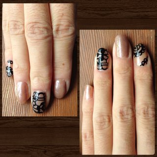 lace nail ベージュ系マニキュアをベースカラーにぬり
100均で購入したレースデコレーションテープを貼る。
ゴールドの曲線ラインは100均のネイルシール。
適当な長さにカットして2本をクロスさせるようにおきました。
本当はレース以外の指はフレンチにしたかったが、右手の人差し指の爪が折れ短いのでヌードカラーのみで短いのが目立たないようにしました。
飽きたら上からマットコートをかけるつもりです。
#レース #ハンド #オールシーズン #ワンカラー #シンプル #パーティー #ベージュ #秋 #エレガントネイル #簡単#100均ネイル #ネイルシール 
 #秋 #オールシーズン #パーティー #女子会 #ハンド #ワンカラー #幾何学模様 #レース #ミディアム #ベージュ #ブラック #ゴールド #マニキュア #セルフネイル #ネイルシール #10305 #ネイルブック