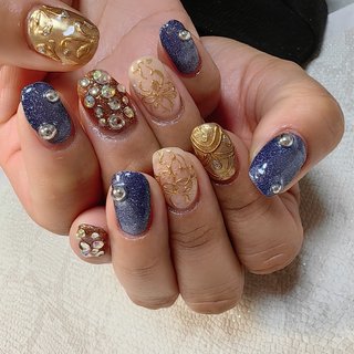 #アートし放題 #ミラーアート 
#埋め尽くし 
#フィルイン
#所沢ネイルサロン #秋 #冬 #ライブ #パーティー #ハンド #ビジュー #3D #マグネット #アイシング #キラキラ #ミディアム #ベージュ #ブルー #ゴールド #ジェルネイル #REVE #ネイルブック