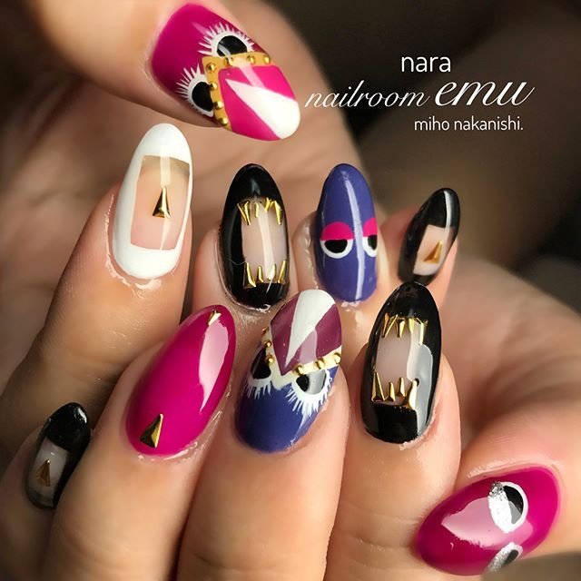 ハンド 痛ネイル くりぬき ロング ホワイト 奈良ネイルサロンnailroomemuのネイルデザイン No 255 ネイルブック