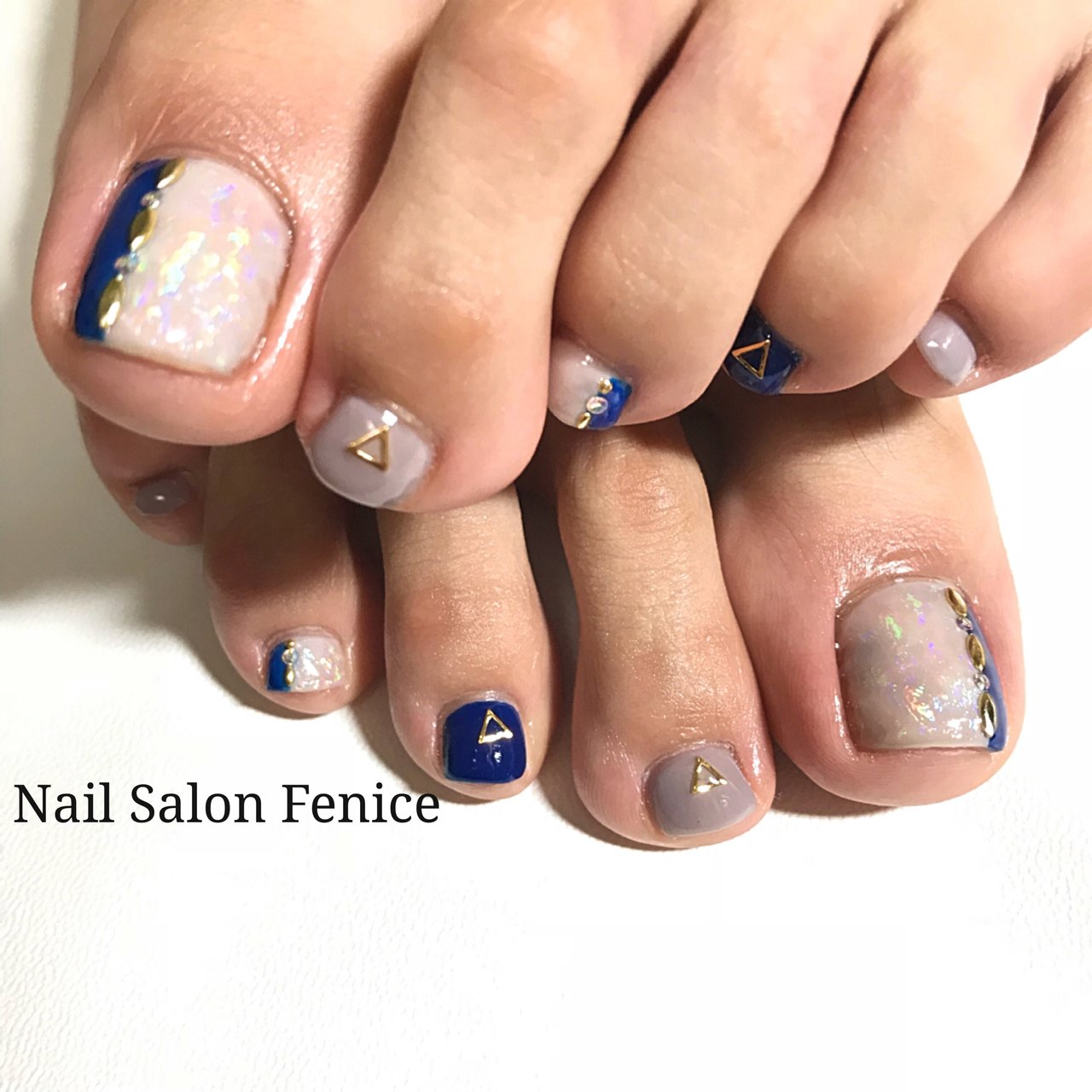 秋 女子会 フット ワンカラー オーロラ Nailfeniceのネイルデザイン No ネイルブック