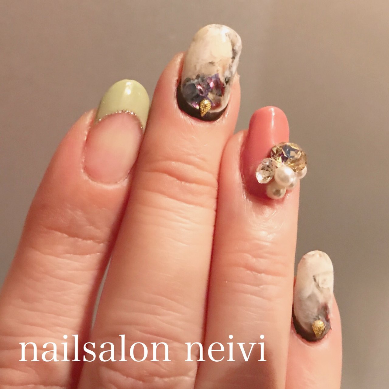 秋 ハンド 大理石 お客様 Nailsalon Neiviのネイルデザイン No ネイルブック