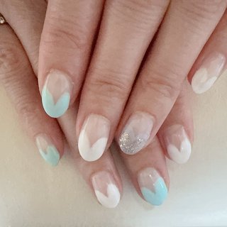フレンチネイル(フレンチ)/#ティファニーブルーのネイルデザイン 