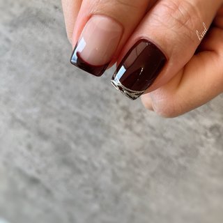  #手が綺麗に見えるネイル #冬 #オールシーズン #バレンタイン #ハンド #フレンチ #ミラー #ショート #スクエア #ホワイト #ボルドー #シルバー #ジェルネイル #お客様 #nail kind #ネイルブック