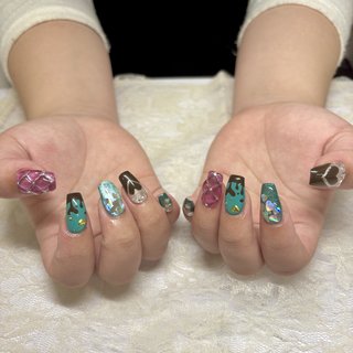 #2月ネイル #バレンタイン #チョコミント #ミントグリーン #チョコネイル #ハートホロ #キルティング #キラキラネイル #お菓子ネイル #マグネット #ラメ #冬 #オールシーズン #バレンタイン #ハンド #ラメ #ハート #マグネット #キルティング #キラキラ #ロング #スクエア #ピンク #ターコイズ #ブラウン #ジェルネイル #キヨ #ネイルブック