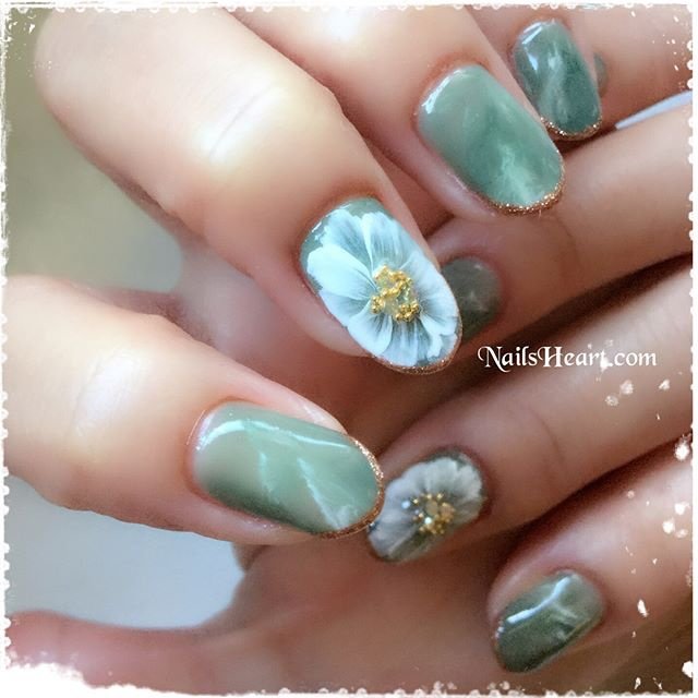 オールシーズン ハンド フラワー 大理石 ミディアム Nailsheartのネイルデザイン No 2594751 ネイルブック