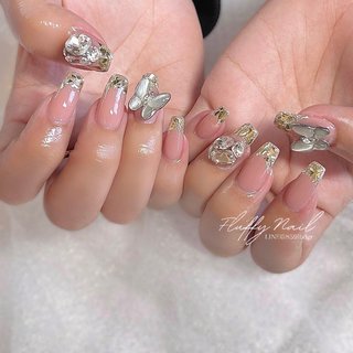 Gel💅🦋. .
.
◼︎アートパーツつけ放題
#150min

♡____________________________♡.

【📍神奈川県綾瀬市深谷南3丁目】
TEL:050-6876-4511
Open 9:30〜 close13:00
定休日｜日・祝・その為

キッズスペース、駐車場有り

【✉️お問い合わせ、ご予約】
DM・LINE
↪︎公式LINE @fluffynail (@も入力して友達検索お願い致します。)

#スカルプネイル #スカルプ #長さだし #夏ネイル #クリアネイル #シェルネイル #ロングネイル　#自宅ネイルサロン #アイブロウ #ガラスフレンチ #ガラスフレンチネイル #フレンチネイル #綾瀬市 #綾瀬市ママ #大和市 #海老名 #夏 #フレンチ #シェル #ロング #クリア #Emmy☆FluffyNail #ネイルブック