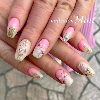  #春 #ハンド #ベイビーブーマー #グラデーション #ミラー #桜 #ミディアム #スクエア #ホワイト #ピンク #ジェルネイル #お客様 #Nailsalon-mint #ネイルブック